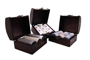 LAST PIECES IN STOCK! Gift set men´s luxury handkerchiefs in wooden chest - 3 pcs. ( code M53 )