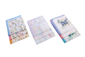 A set of printed ladies´ handkerchiefs in polybag - 6 pcs. ( code L26 )