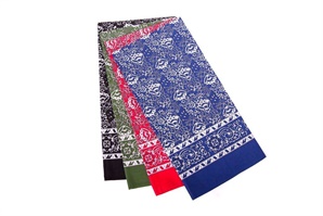 Head scarf - cashmere pattern, color: black, red, blue, green; Size 70x70 cm ( code B01 )