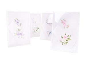 A set of ladies embroidered handkerchiefs - one with lace + one without laces in the box - 2 pcs. ( code L15 )